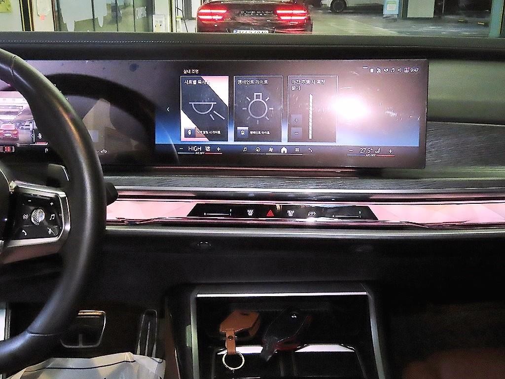 BMW 7시리즈 7시리즈 (G70) 740i sDrive M 스포츠 이미지 11