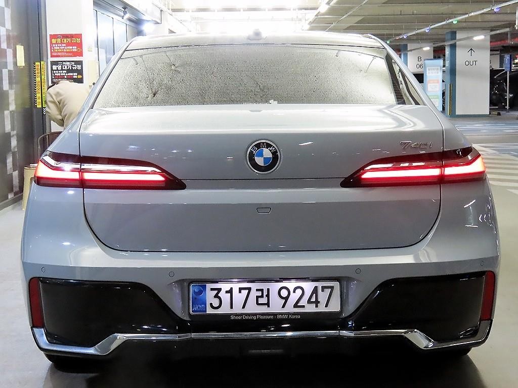 BMW 7시리즈 7시리즈 (G70) 740i sDrive M 스포츠 이미지 5