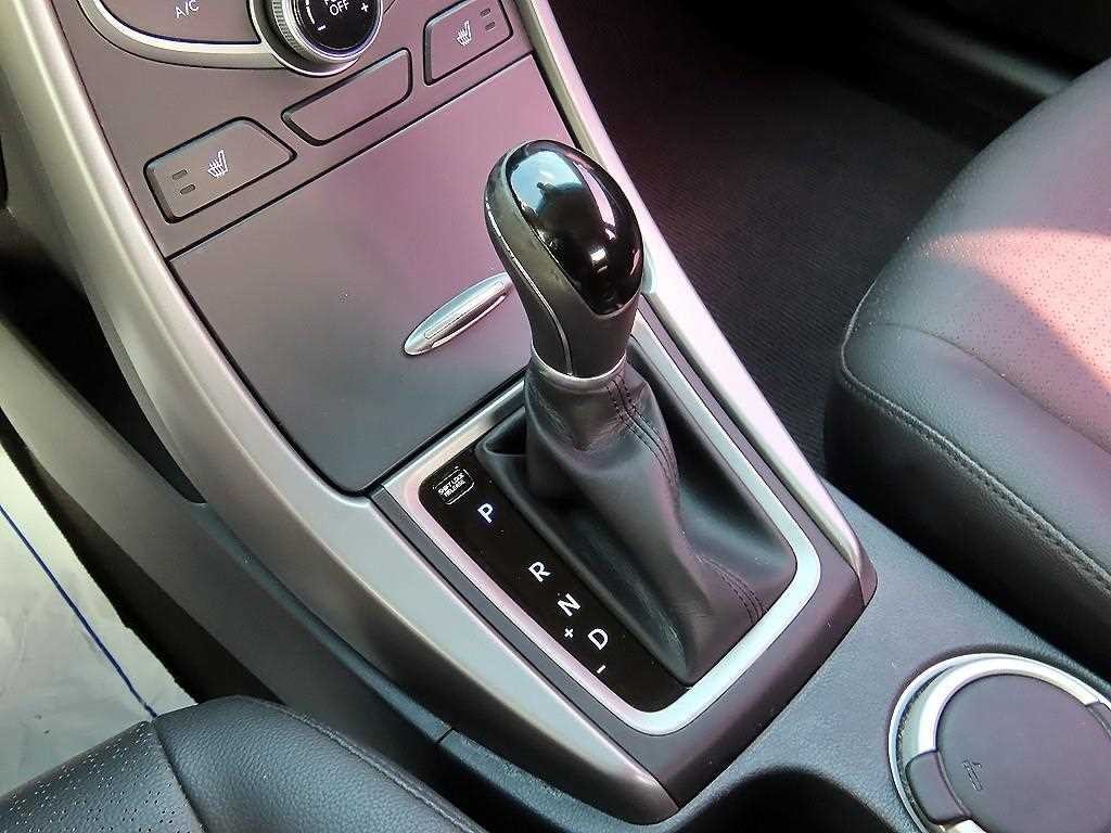 현대 아반떼 더 뉴 아반떼 1.6 VGT 스마트 이미지 10