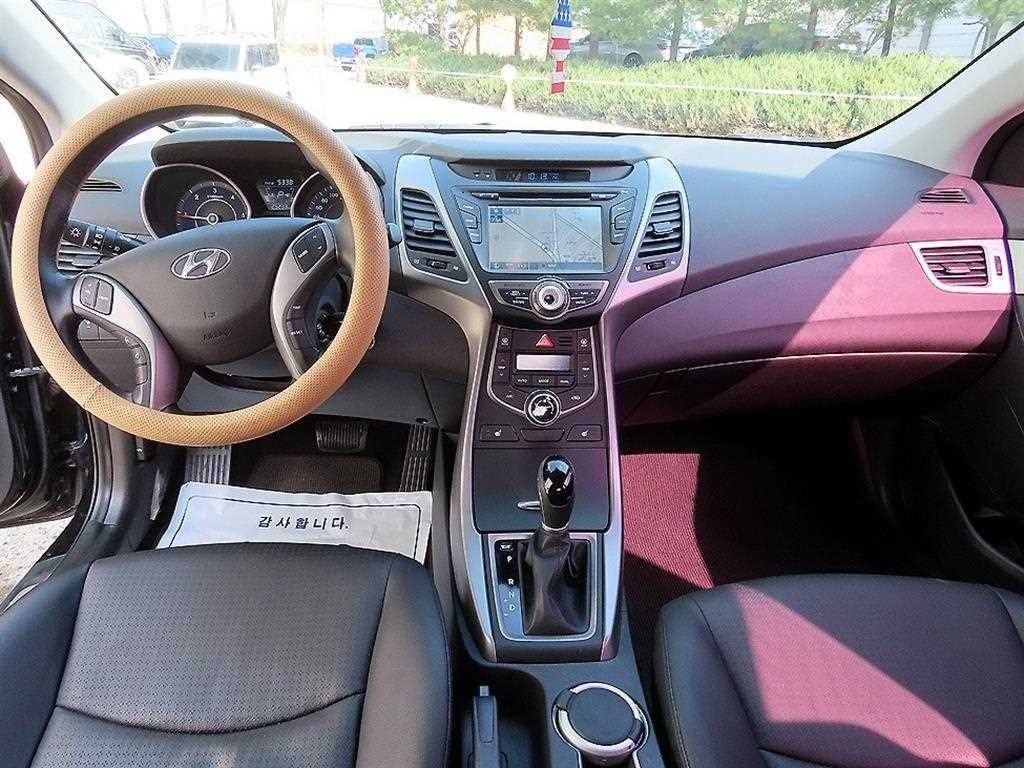 현대 아반떼 더 뉴 아반떼 1.6 VGT 스마트 이미지 7