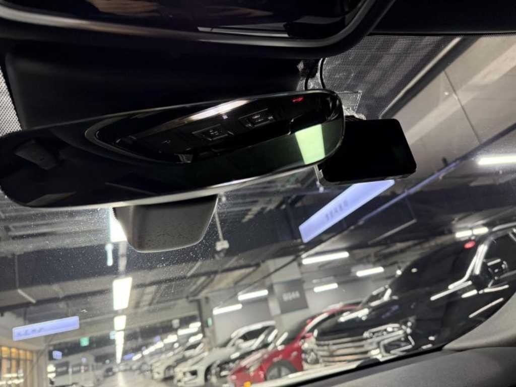 랜드로버 레인지로버 벨라 2.0 D240 R-다이나믹 SE 이미지 15