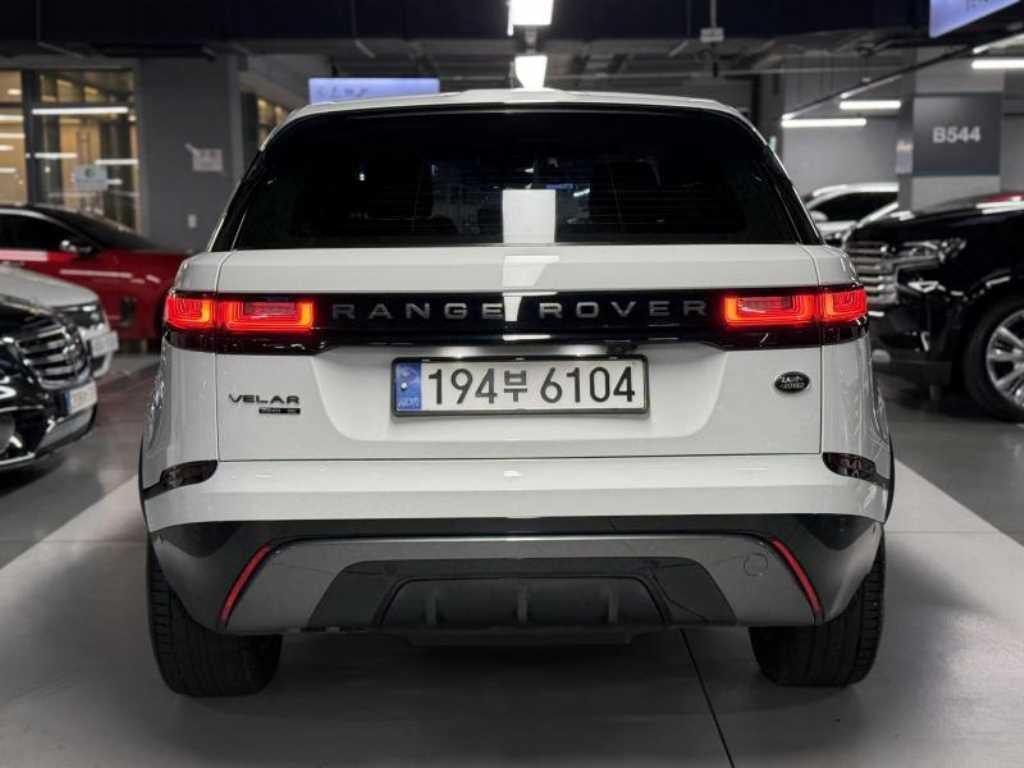 랜드로버 레인지로버 벨라 2.0 D240 R-다이나믹 SE 이미지 4