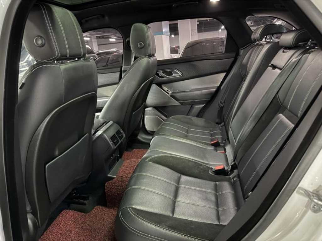 랜드로버 레인지로버 벨라 2.0 D240 R-다이나믹 SE 이미지 9