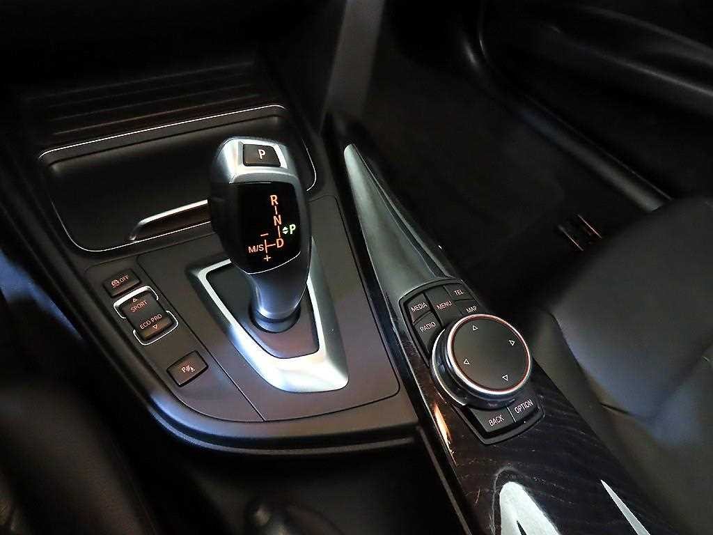 BMW 3시리즈 3시리즈 (F30) 320i 럭셔리 이미지 12