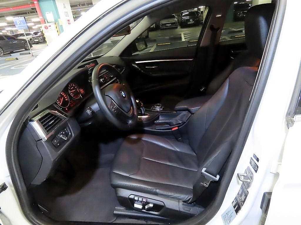 BMW 3시리즈 3시리즈 (F30) 320i 럭셔리 이미지 6