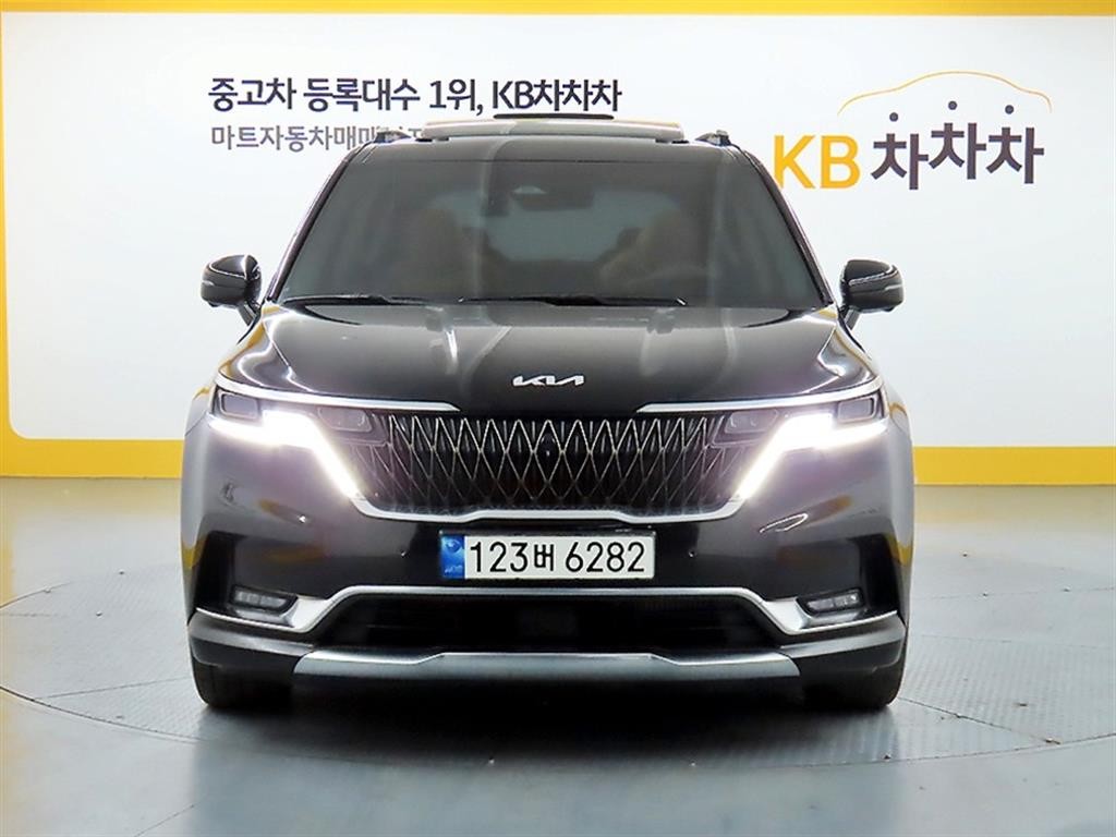기아 카니발 카니발 4세대 디젤 9인승 시그니처 이미지 1