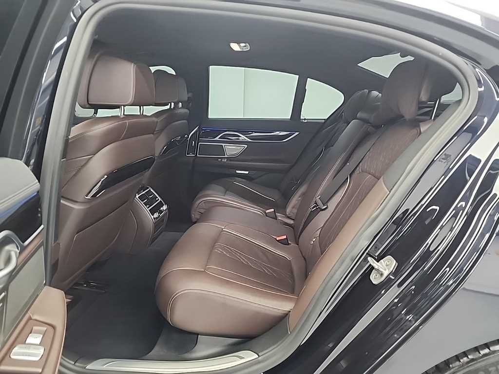 BMW 7시리즈 7시리즈 (G11) 740d xDrive M 스포츠 이미지 12