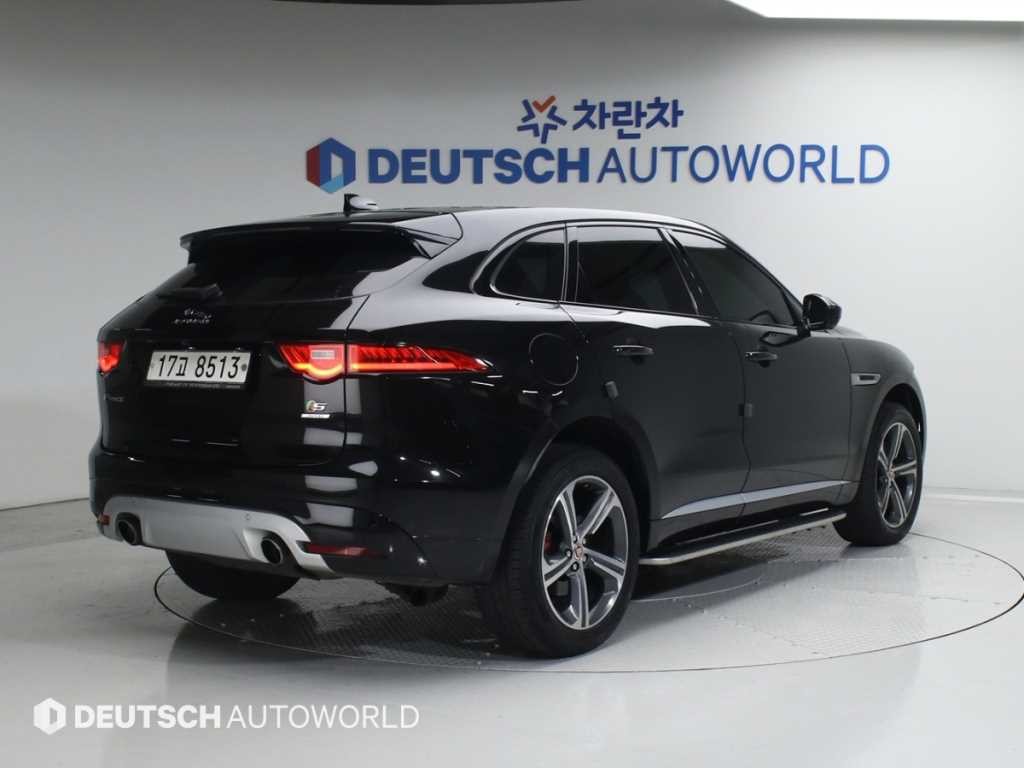재규어 F-PACE 30d S 이미지 3