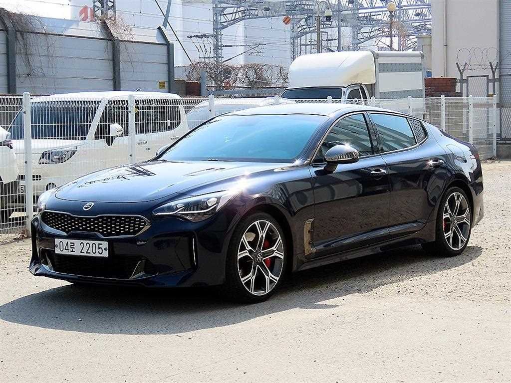 기아 스팅어 가솔린 2.0 터보 2WD 플래티넘 이미지 2