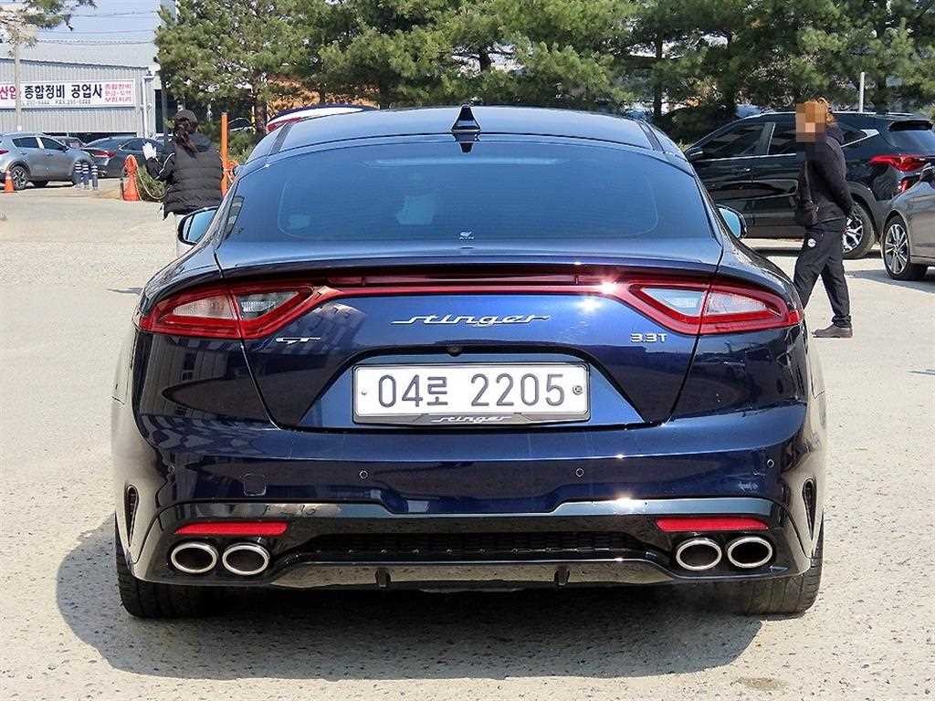 기아 스팅어 가솔린 2.0 터보 2WD 플래티넘 이미지 4