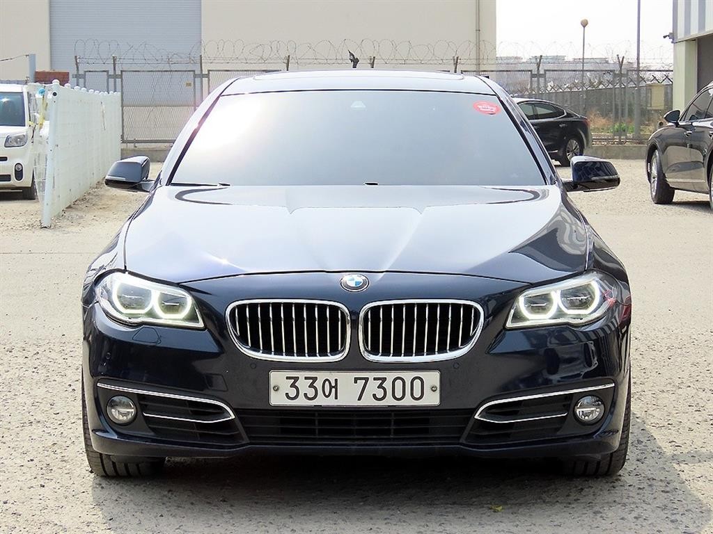 BMW 5시리즈 5시리즈 (F10) 528i xDrive 럭셔리 이미지 1