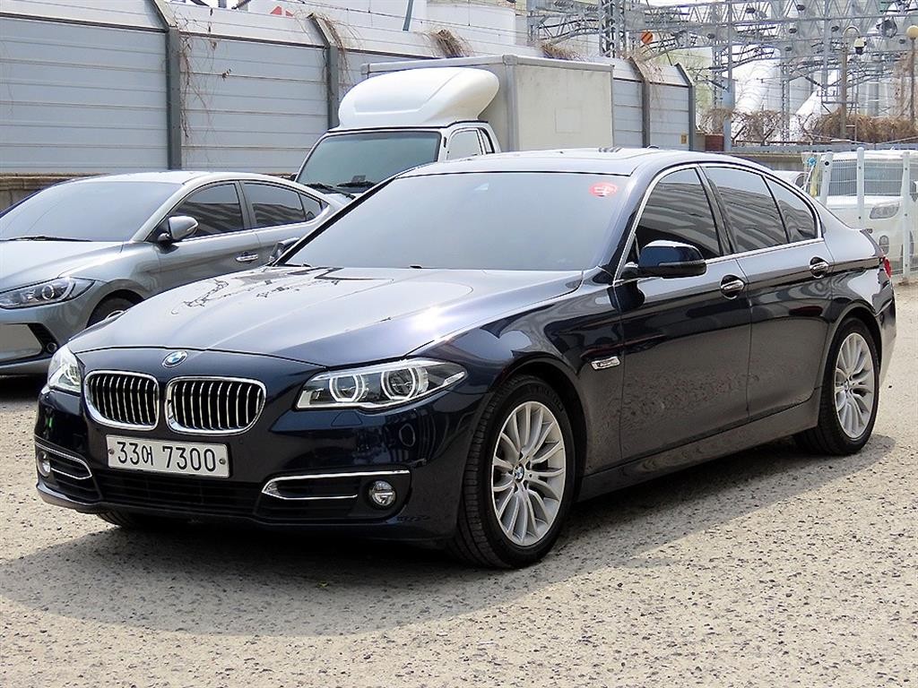 BMW 5시리즈 5시리즈 (F10) 528i xDrive 럭셔리 이미지 2