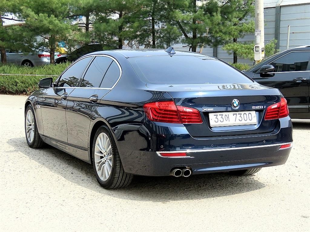 BMW 5시리즈 5시리즈 (F10) 528i xDrive 럭셔리 이미지 3