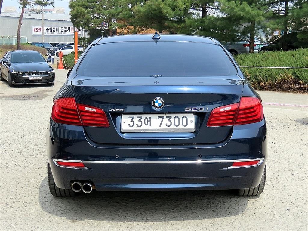 BMW 5시리즈 5시리즈 (F10) 528i xDrive 럭셔리 이미지 4