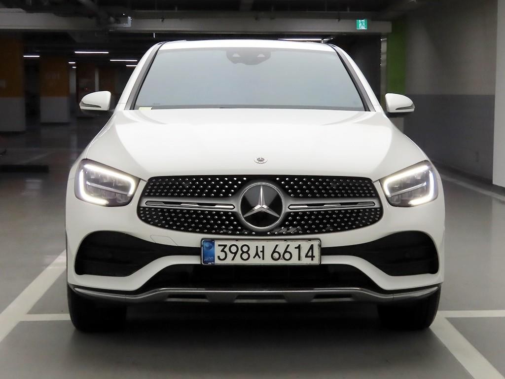 벤츠 GLC 클래스 GLC클래스 X253 GLC 300 e 4MATIC 쿠페 이미지 1