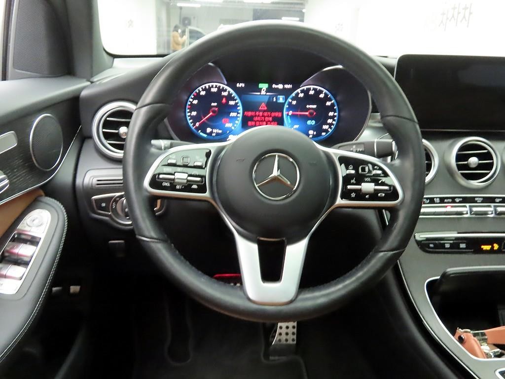 벤츠 GLC 클래스 GLC클래스 X253 GLC 300 e 4MATIC 쿠페 이미지 7