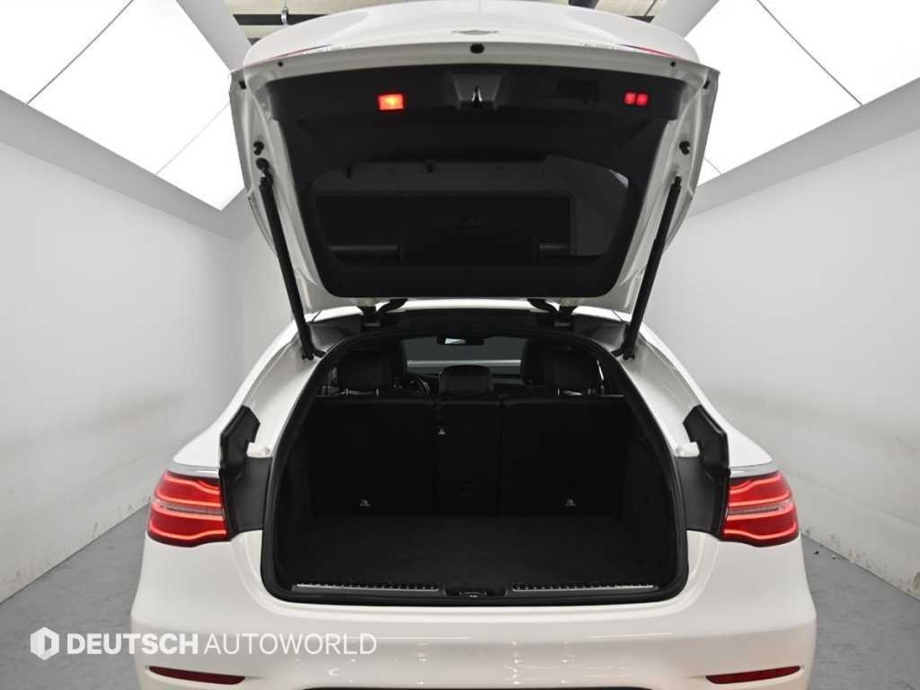 벤츠 GLC 클래스 GLC클래스 X253 AMG GLC 63 S 4MATIC+ 쿠페 이미지 19