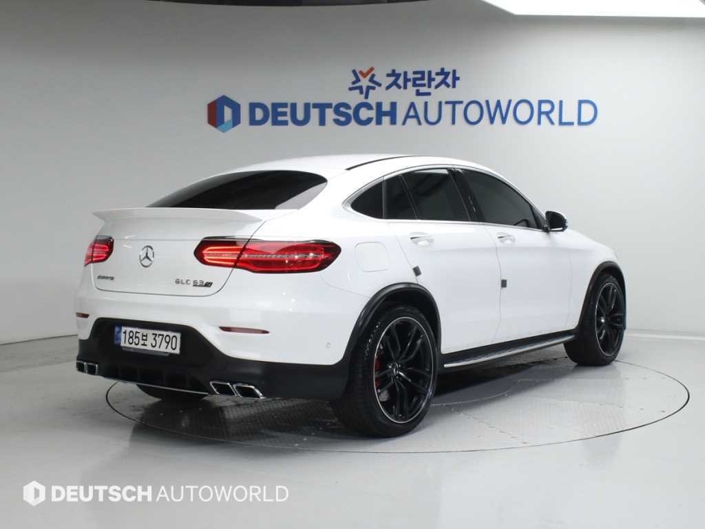 벤츠 GLC 클래스 GLC클래스 X253 AMG GLC 63 S 4MATIC+ 쿠페 이미지 2