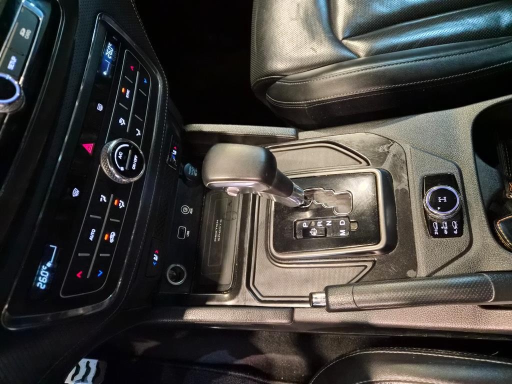 KG모빌리티(쌍용) 렉스턴 더 뉴 렉스턴 스포츠 칸 디젤 2.2 4WD 노블레스 이미지 16