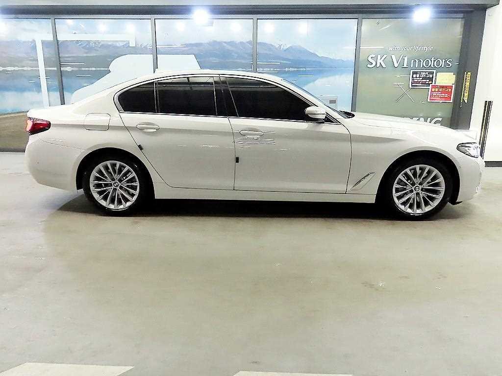 BMW 5시리즈 5시리즈 (G30) 530i 럭셔리 이미지 3