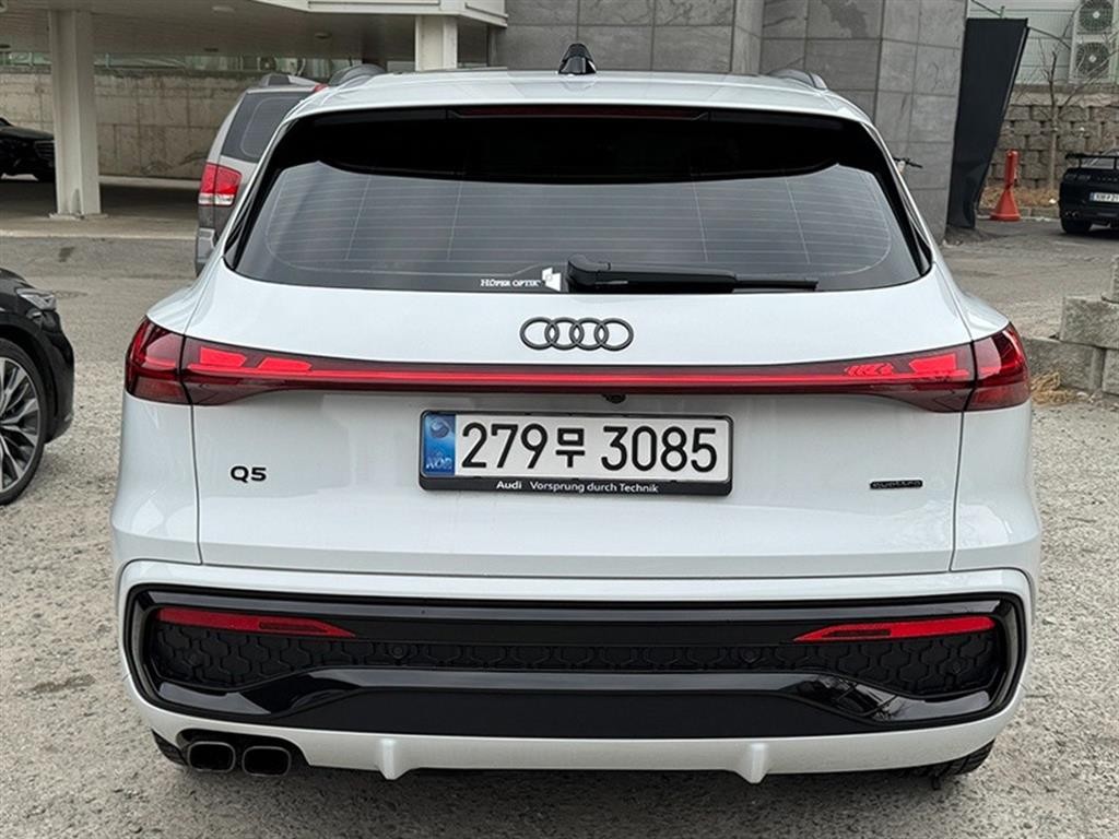 아우디 Q5 Q5 (80A) 40 TDI 콰트로 S-라인 블랙 에디션 이미지 4