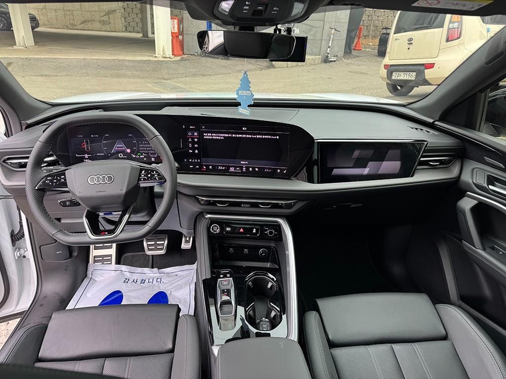 아우디 Q5 Q5 (80A) 40 TDI 콰트로 S-라인 블랙 에디션 이미지 9