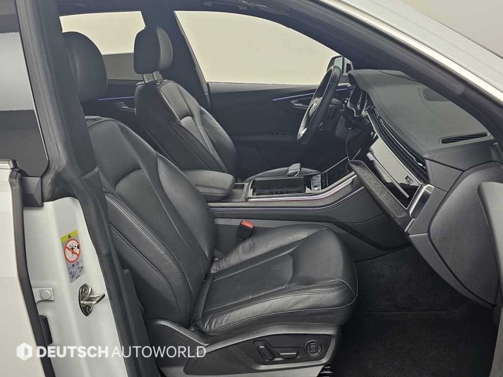 아우디 Q8 45 TDI 콰트로 프리미엄 이미지 10