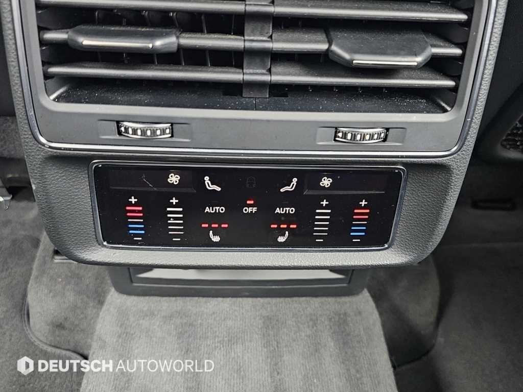 아우디 Q8 45 TDI 콰트로 프리미엄 이미지 16