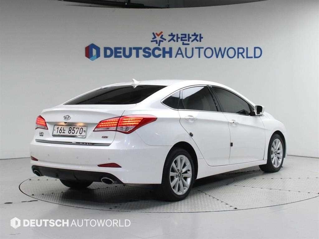 현대 i40 i40Saloon 2.0 GDI PYL 이미지 2