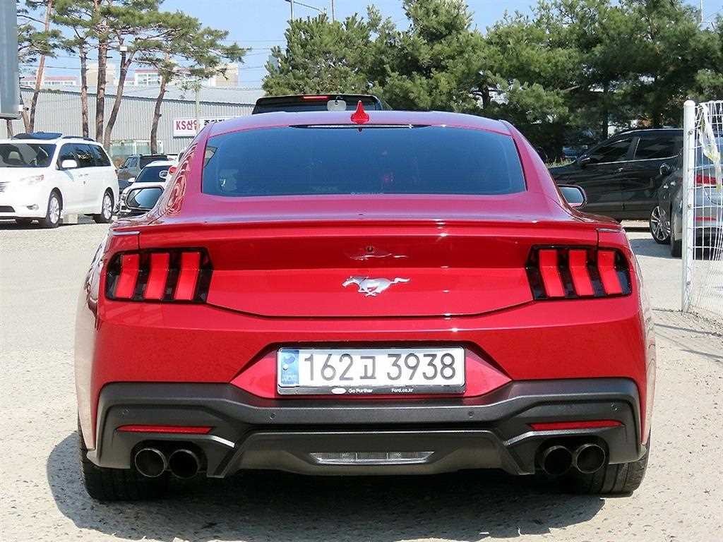 포드 머스탱 머스탱 7세대 2.3 에코부스트 프리미엄 쿠페 이미지 4