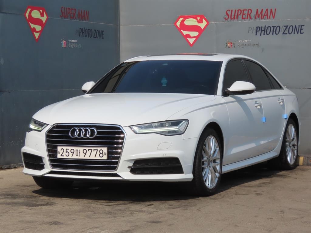 아우디 A6 뉴A6 40 TFSI 프리미엄 이미지 2