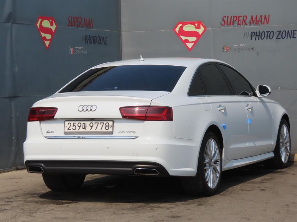 아우디 A6 뉴A6 40 TFSI 프리미엄 이미지 3