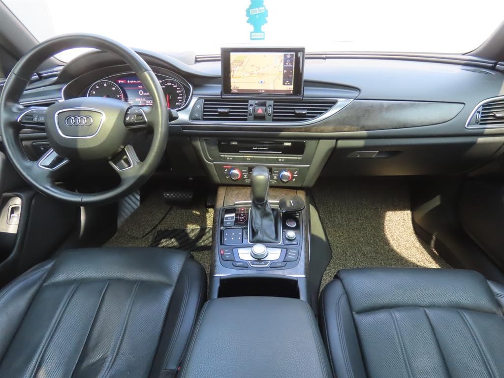 아우디 A6 뉴A6 40 TFSI 프리미엄 이미지 8