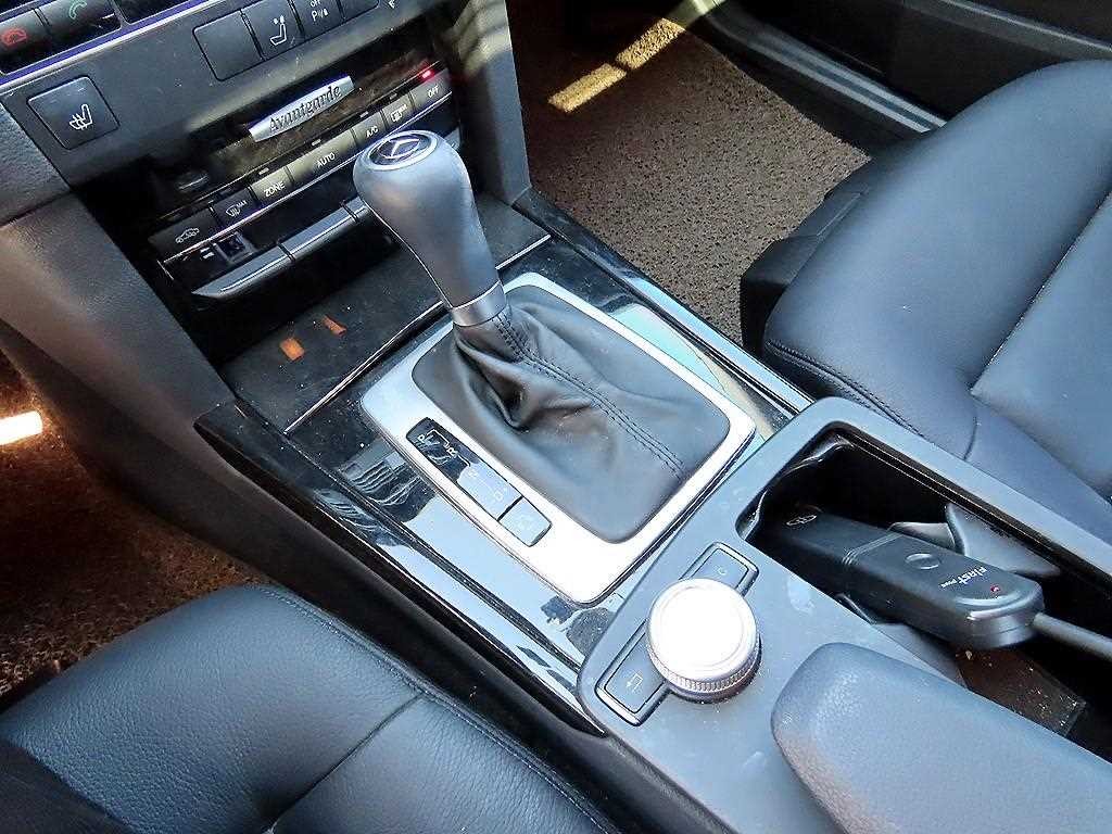 벤츠 E 클래스 E-클래스 W212 E200 CGI 아방가르드 이미지 10