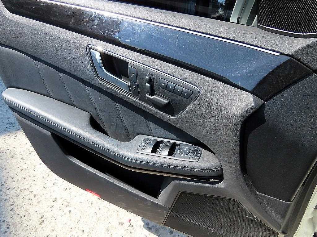 벤츠 E 클래스 E-클래스 W212 E200 CGI 아방가르드 이미지 11