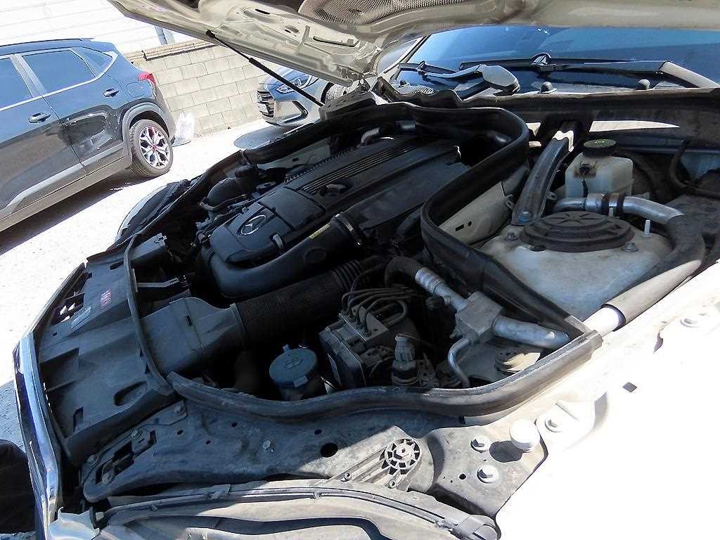 벤츠 E 클래스 E-클래스 W212 E200 CGI 아방가르드 이미지 19
