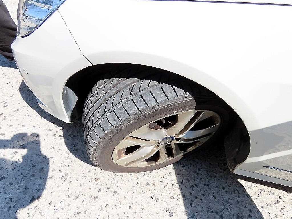벤츠 E 클래스 E-클래스 W212 E200 CGI 아방가르드 이미지 20