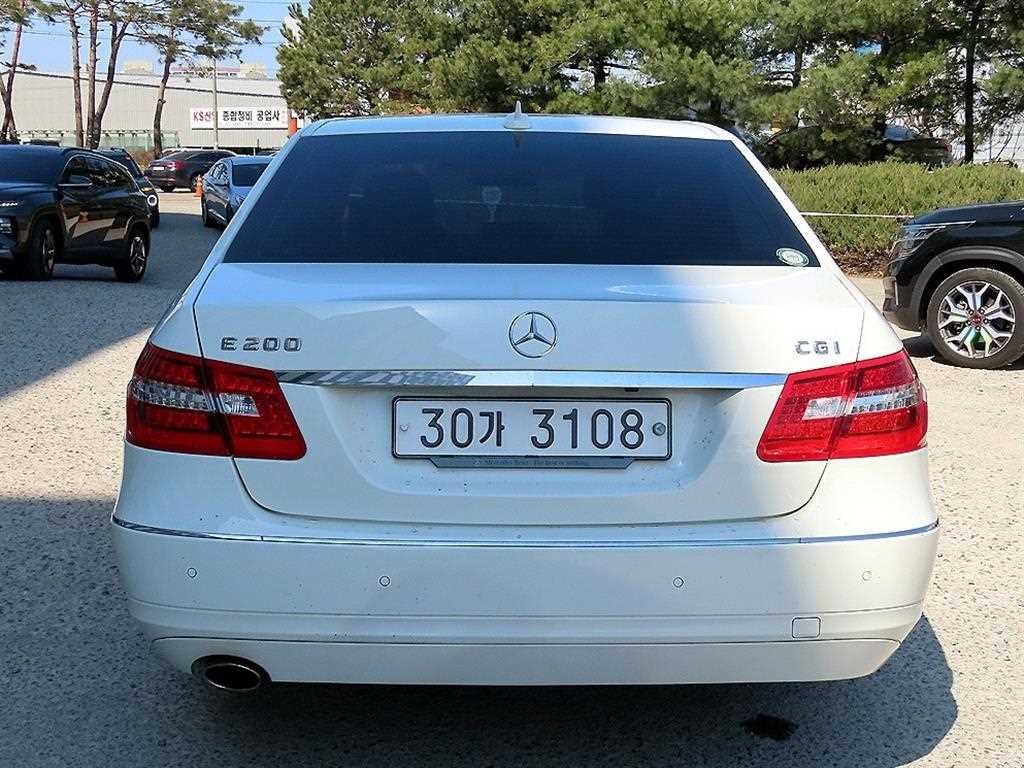 벤츠 E 클래스 E-클래스 W212 E200 CGI 아방가르드 이미지 4