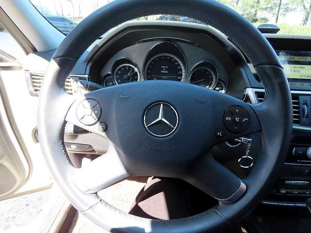 벤츠 E 클래스 E-클래스 W212 E200 CGI 아방가르드 이미지 8