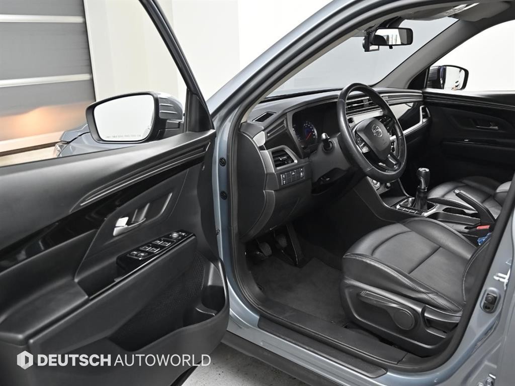KG모빌리티(쌍용) 코란도 뷰티풀코란도 2WD 디젤 1.6 C3 플러스 이미지 11