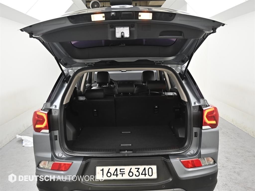 KG모빌리티(쌍용) 코란도 뷰티풀코란도 2WD 디젤 1.6 C3 플러스 이미지 19