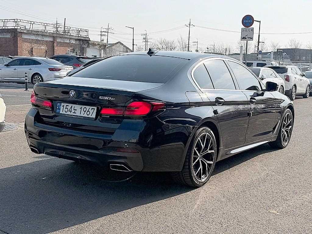 BMW 5시리즈 5시리즈 (G30) 530e M 스포츠 이미지 4