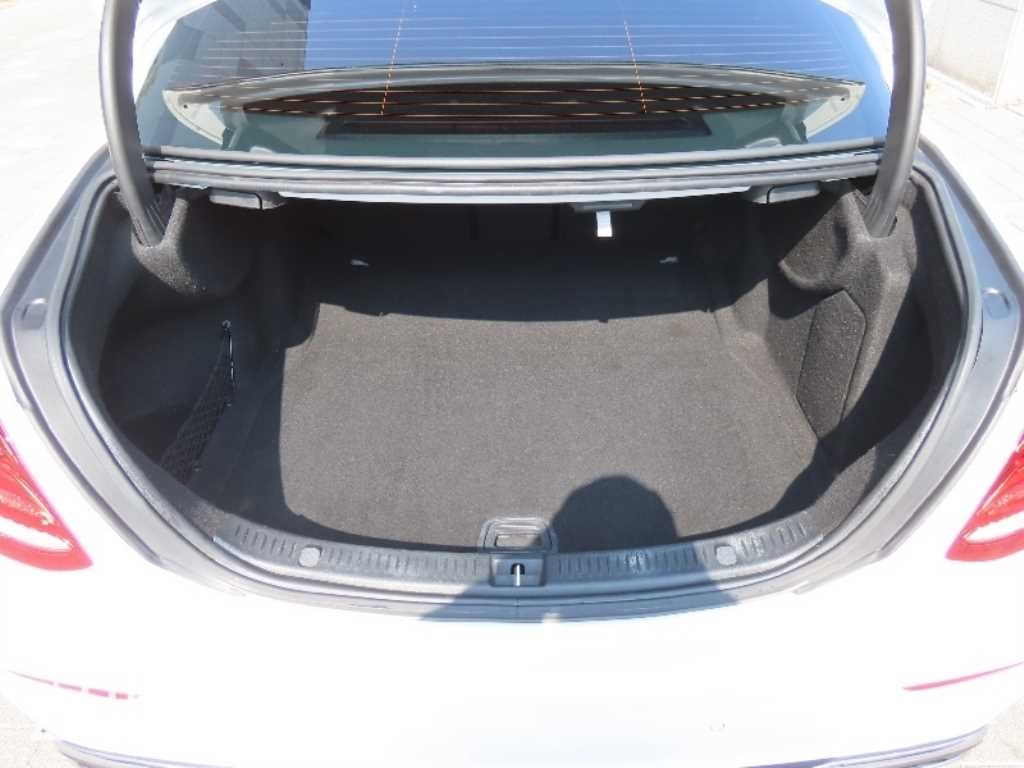 벤츠 E 클래스 E-클래스 W213 E300 4MATIC 아방가르드 이미지 18