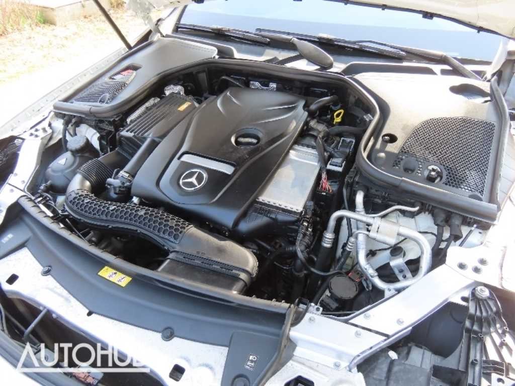벤츠 E 클래스 E-클래스 W213 E300 4MATIC 아방가르드 이미지 5