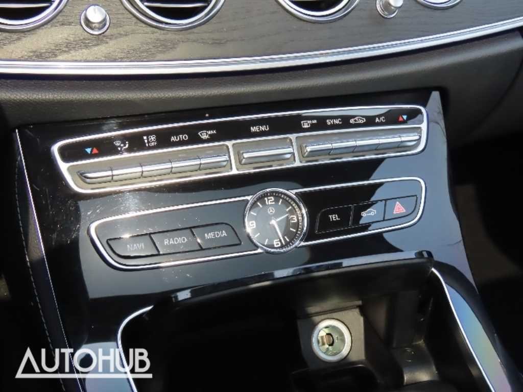 벤츠 E 클래스 E-클래스 W213 E300 4MATIC 아방가르드 이미지 9