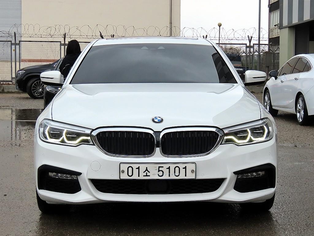 BMW 5시리즈 5시리즈 (G30) 530i xDrive M 스포츠 이미지 1