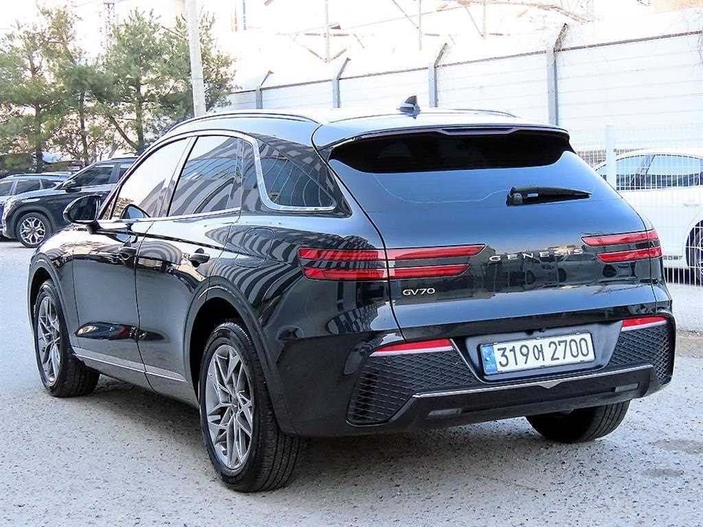 제네시스 GV70 2.2 디젤 2WD 이미지 3