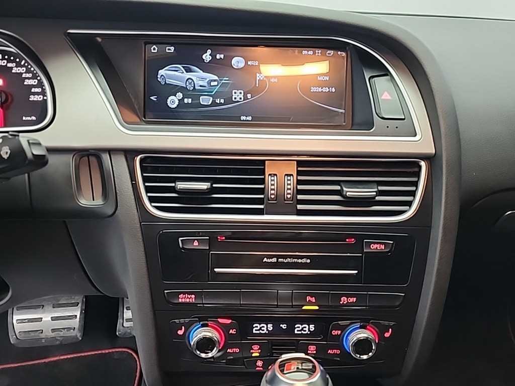 아우디 RS5 4.2 FSI 콰트로 이미지 10