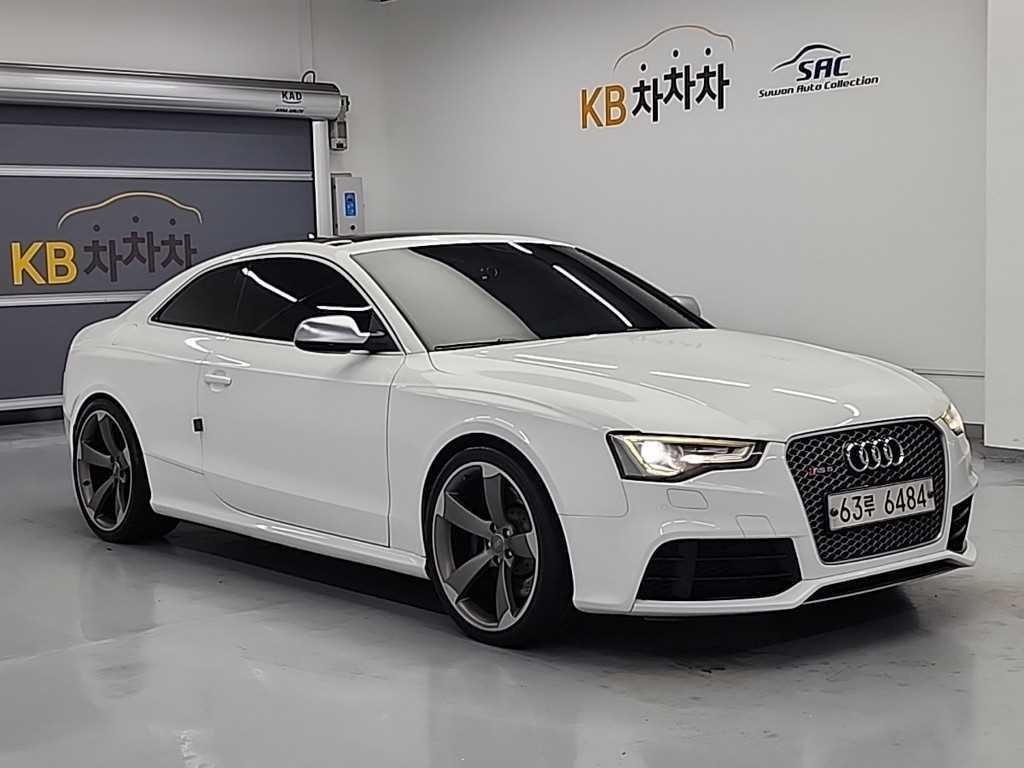아우디 RS5 4.2 FSI 콰트로 이미지 4