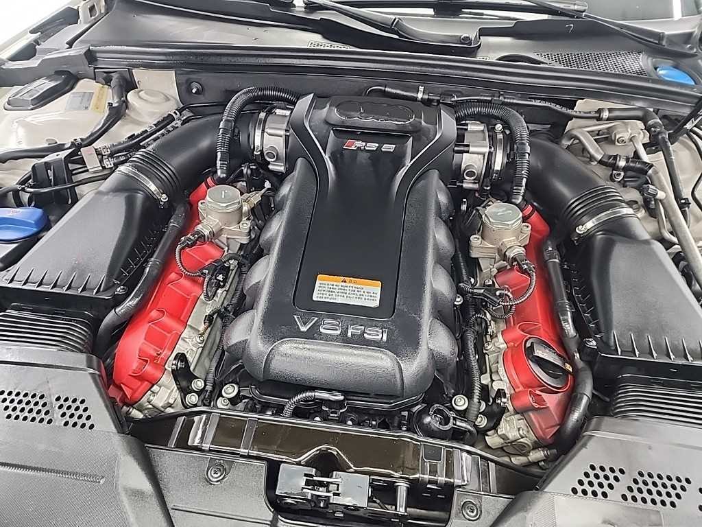 아우디 RS5 4.2 FSI 콰트로 이미지 5